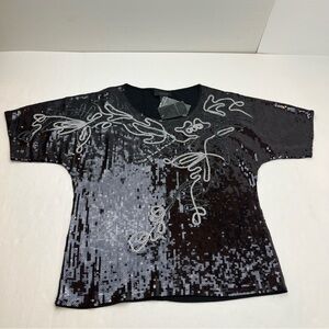 Investments Black Sequin Top Short Sleeve Squiggle Size Small NEW‎ *FACTORY FLAW